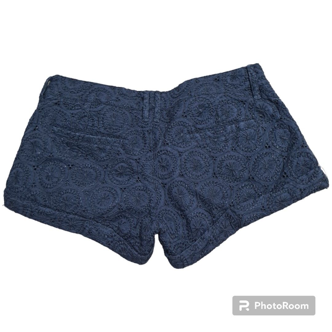Kamiseta Dark Blue Eyelet Shorts (Category: Shorts) located in Cainta. Submitted by declutter_mkondostyle (Listing ID 1267862856, Image 2). Description: Color: Dark Blue Waist: 28in (actual), M (tag) length: 9in Low rise No issues ♡ All measurements are approximate. Will indicate if tag size or actual (medida size) ♡ Sorry for the shadow at the bottom left. ♡ Kindly consider that this is pre-loved, so please manage your expectations. Color may va
