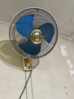 （分類：）位於 。 由 zerozeroseed 提交（商品編號 1267925269，圖片 1）。簡介： 。