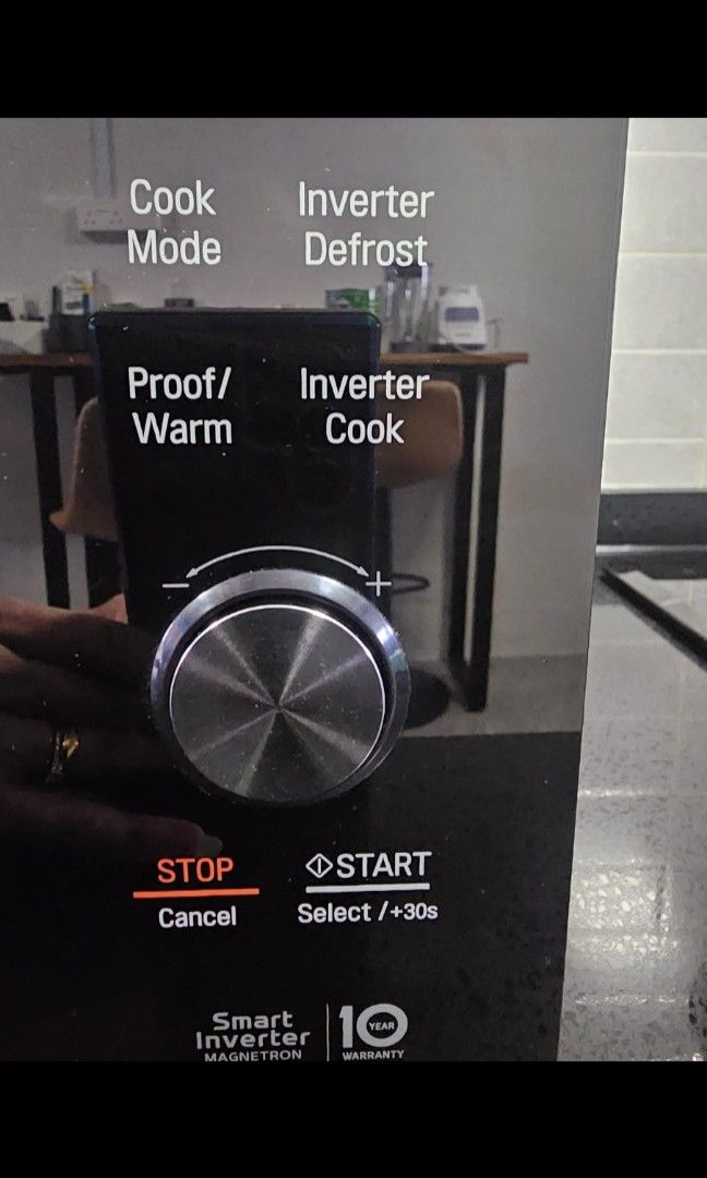 LG MH6565DIS 25L Grill NeoChef Smart Inverter Microwave Oven, TV & Home