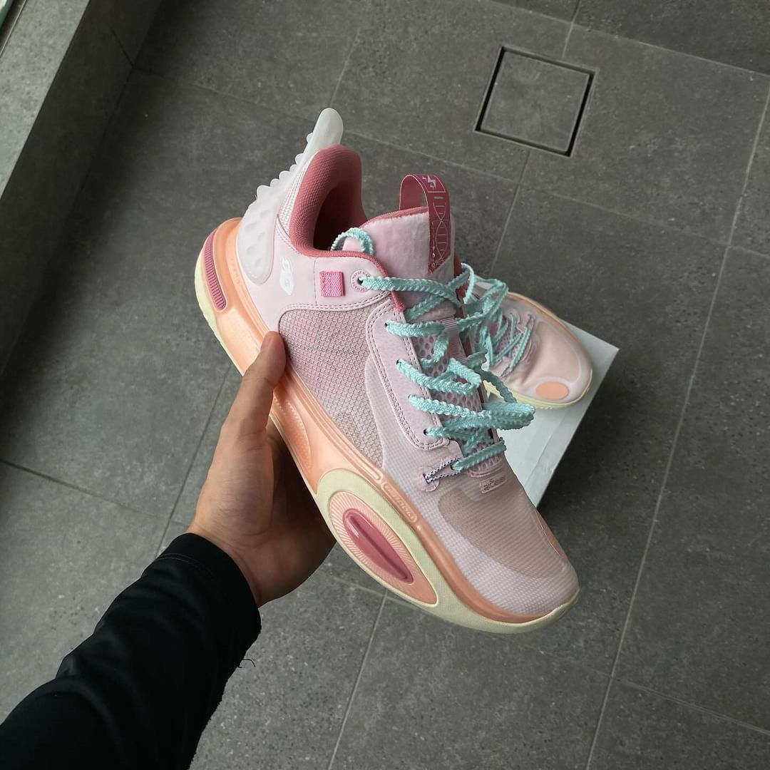 Pink basketball outlet shoes 2019