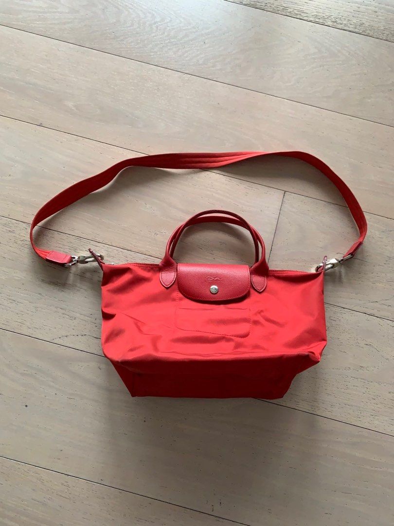 Longchamp LePliage Red (Category: Luxury Bags & Wallets) located in Caloocan City. Submitted by luckycharmangel (Listing ID 1267768751, Image 2). Description: Longchamp Le Pliage Red No issues No dustbag RFS: Not using anymore MOP: BPU, Gcash.