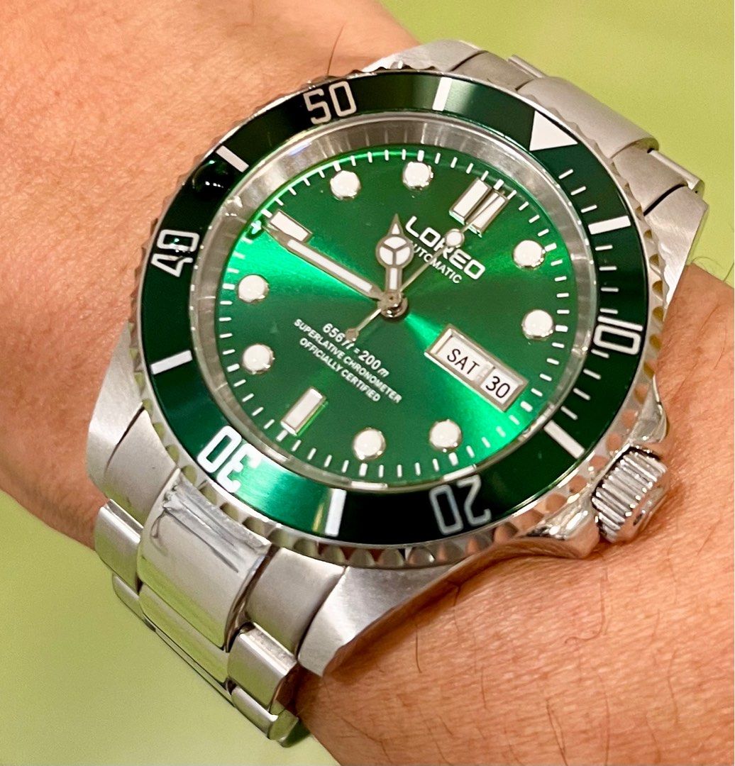 Loreo hotsell submariner movement