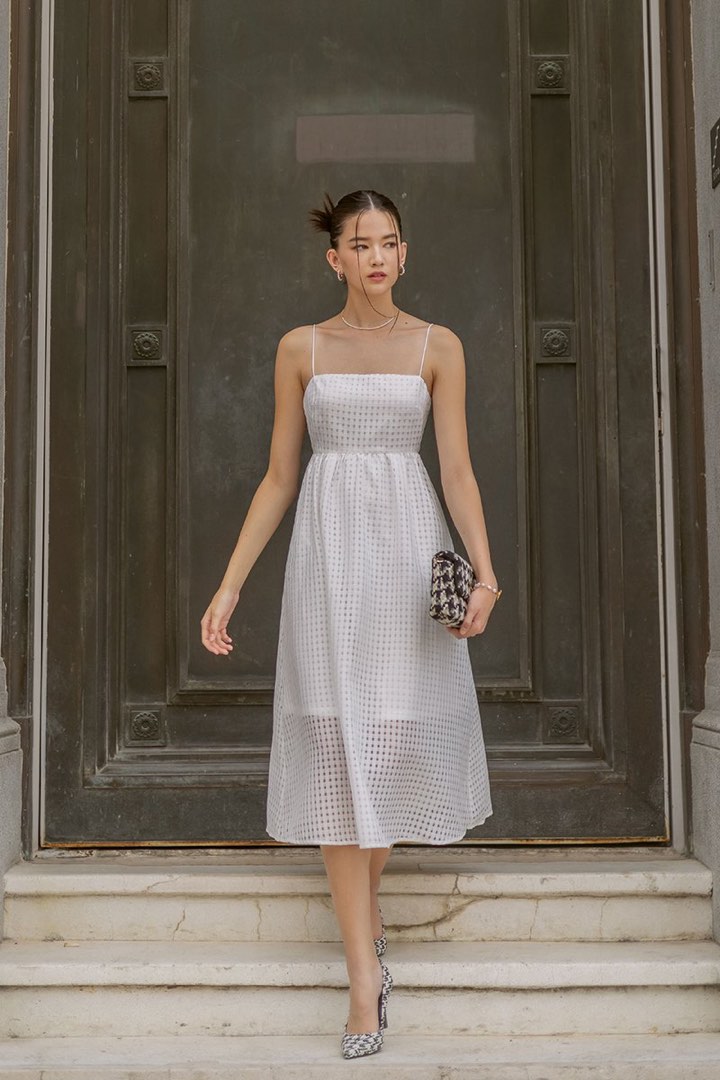 White a top line midi dress
