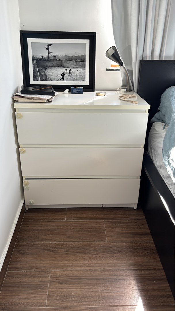 Malm ikea 3 drawer dresser, 傢俬＆家居, 傢俬, 櫃子、組合櫃及置物架 Carousell