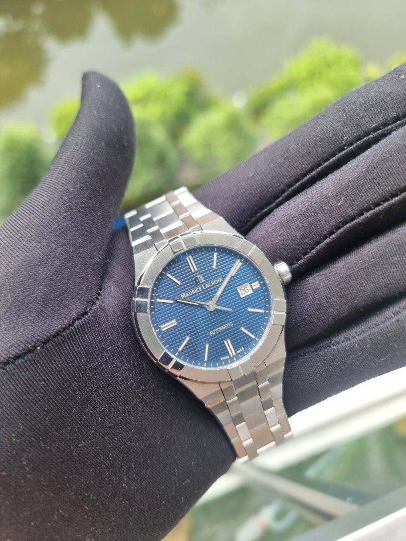 Maurice lacroix aikon hotsell 42mm automatic blue dial