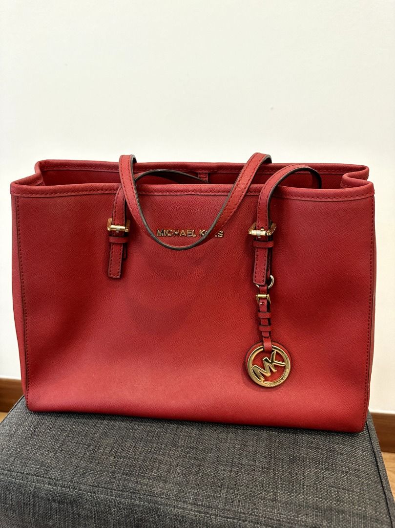 Michael kors on sale voyager tote red