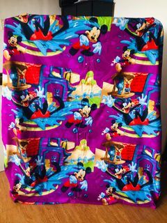 Minnie and mickey mouse bedsheet only fits queen to king size full garter