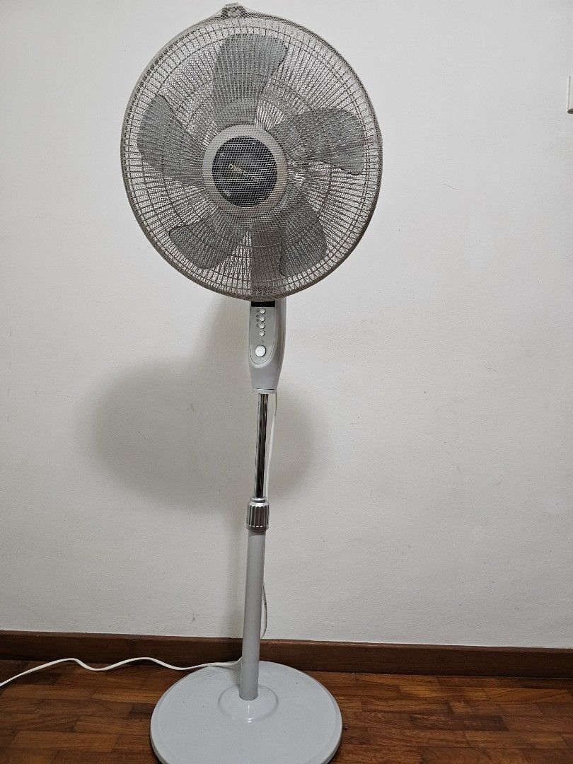Mistral pedestal fan, Furniture & Home Living, Lighting & Fans, Fans on Carousell