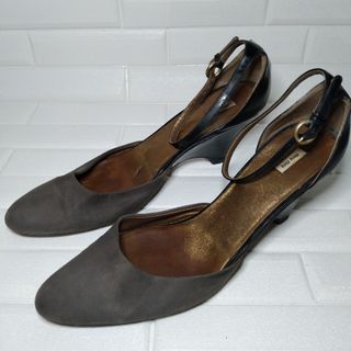 (Category: ) located in . Submitted by luxe_thrifted (Listing ID 1267816558, Image 1). Description: .