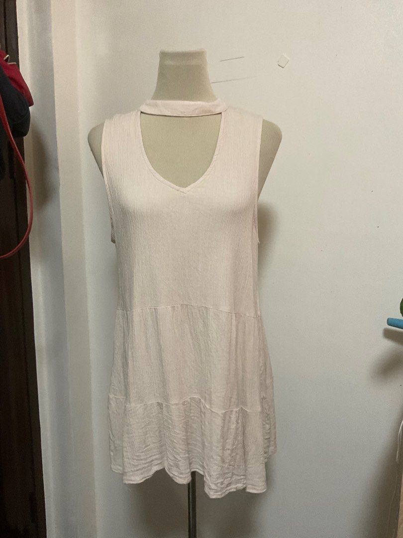 mossimo beach linen beige dress (Category: Dresses) located in Tuguegarao City. Submitted by chatingz (Listing ID 1267812306, Image 1). Description: fits: m-L.