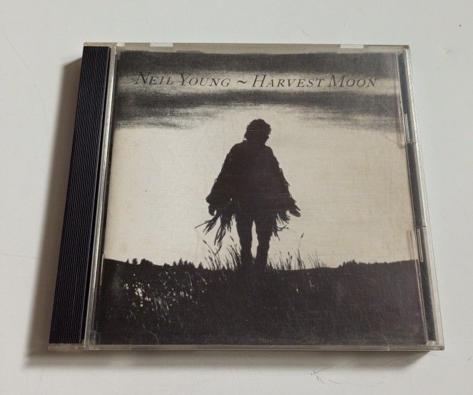 NEIL YOUNG - HARVEST MOON (Category: CDs & DVDs) located in Makati City. Submitted by KAMUSIKATAYO (Listing ID 1267780893, Image 1). Description: PRE OWNED EXCELLENT CONDITION.