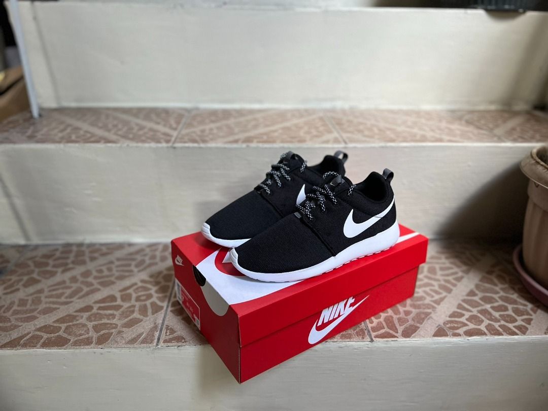 Nike Roshe One Women s Black Women s Fashion Footwear Sneakers