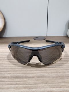 (Category: ) located in . Submitted by luxuryproducts (Listing ID 1267839981, Image 1). Description: .