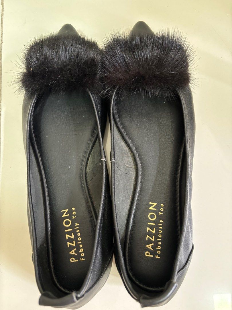 Furry flats top