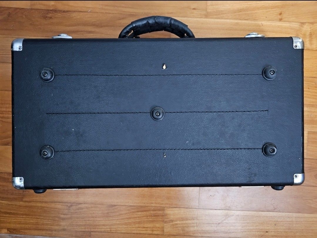 PROTEC Pedalboard small, Hobbies & Toys, Music & Media, Music