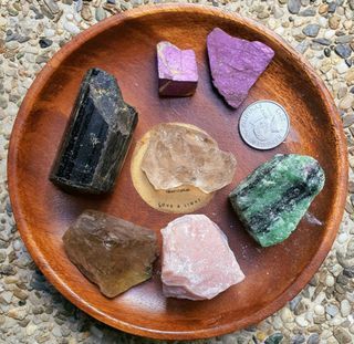 [PT.1] Assortal Raw Crystal Specimens (tourmaline, quartz, opal, purpurite, zoisite)
