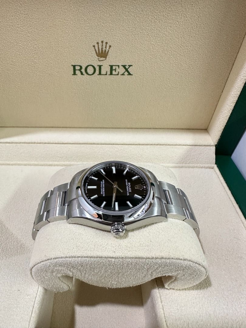 Oyster perpetual store 34 black