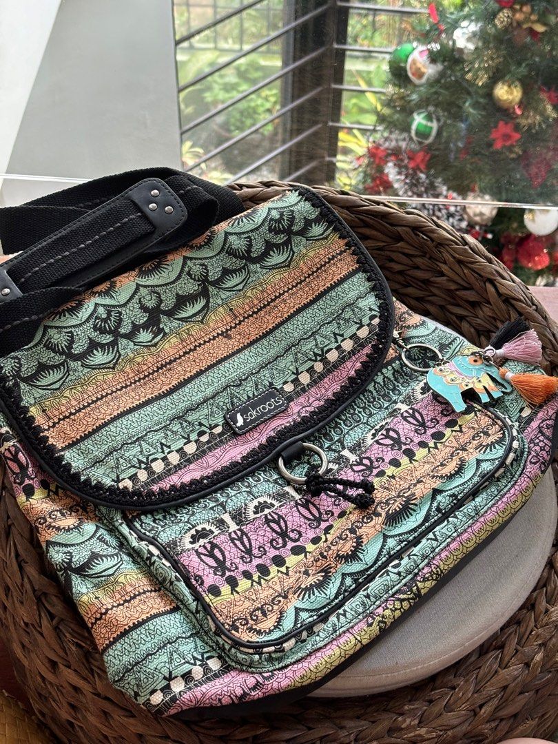 Sakroots Original Convertible 2way Backpack Sling Bag (Category: Backpacks) located in Quezon City. Submitted by oohsonice (Listing ID 1267799029, Image 1). Description: Sakroots Original Convertible Backpack Cross Body Bag -Comes with a tassel keychain with elephant Convertible backpack and crossbody bag with a unique fabric print. Comes with a lot of pockets and zipper linings for compartments Brand new and unused Terms: Payment first BPI or Gc