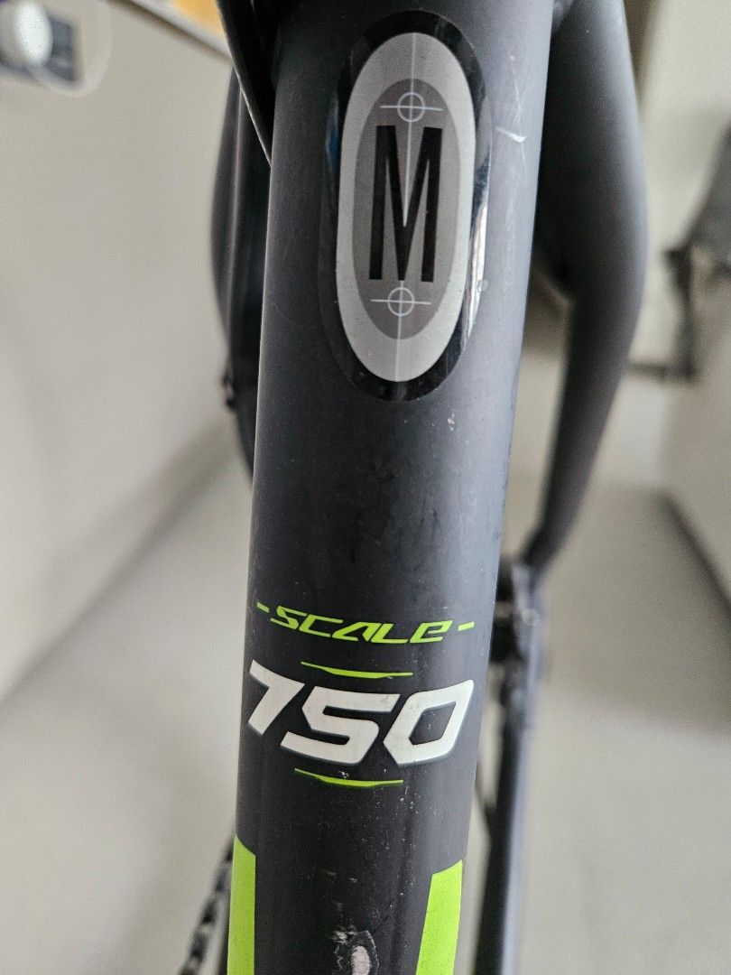 Scott Scale 750 Size M Mountain Bike Sports Equipment Bicycles