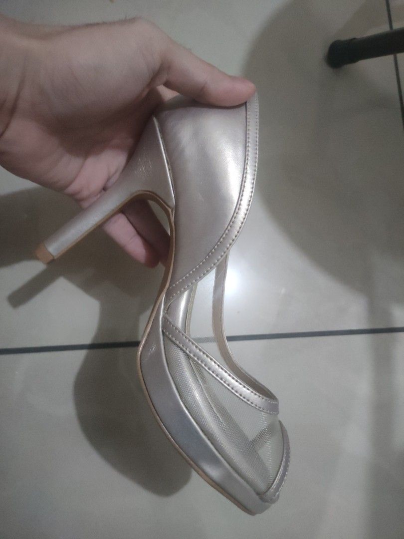 sepatu hak baru sekali pakai merk lagersons, Fesyen Wanita, Sepatu di