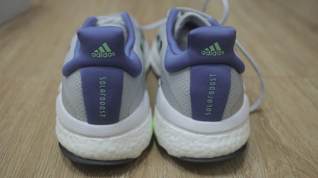 Harga sepatu store solar boost