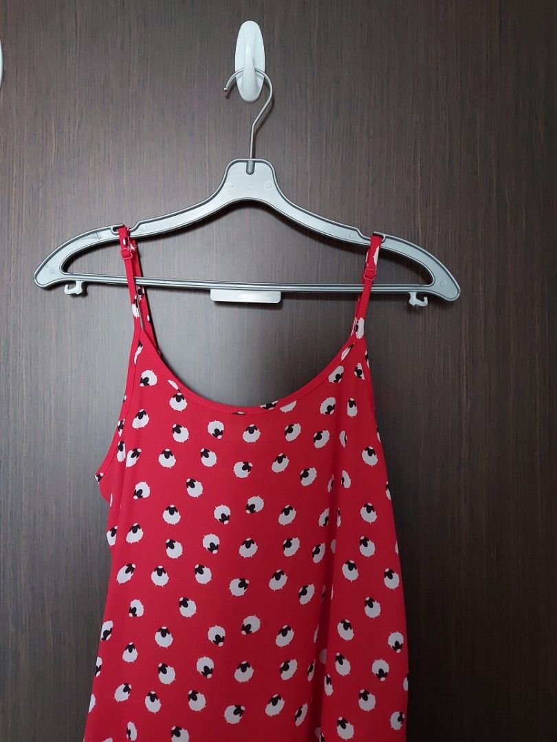 Red spaghetti best sale strap tank top