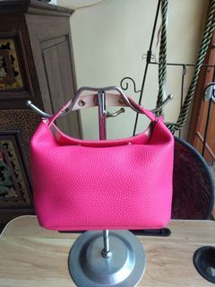 shiseido pouch