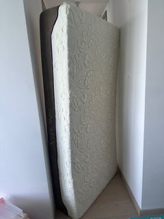 （分類：）位於 。 由 tobiansky 提交（商品編號 1267754626，圖片 1）。簡介： 。