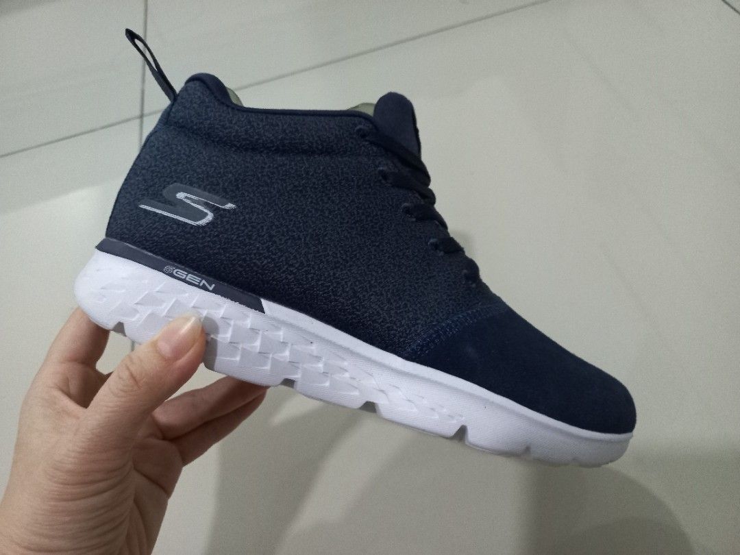 Skechers cut shoe on sale