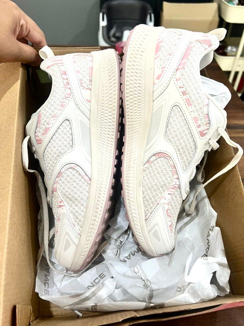SKECHERS RUNNING SHOES UK 5 Women s Fashion Footwear Sneakers