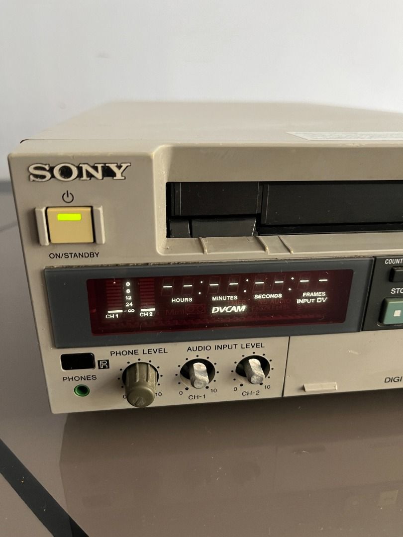 Sony DSR20 DVCAM / DV / MiniDV VTR Player / Recorder, TV & Home