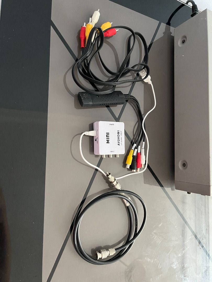 Sony DSR20 DVCAM / DV / MiniDV VTR Player / Recorder, TV & Home