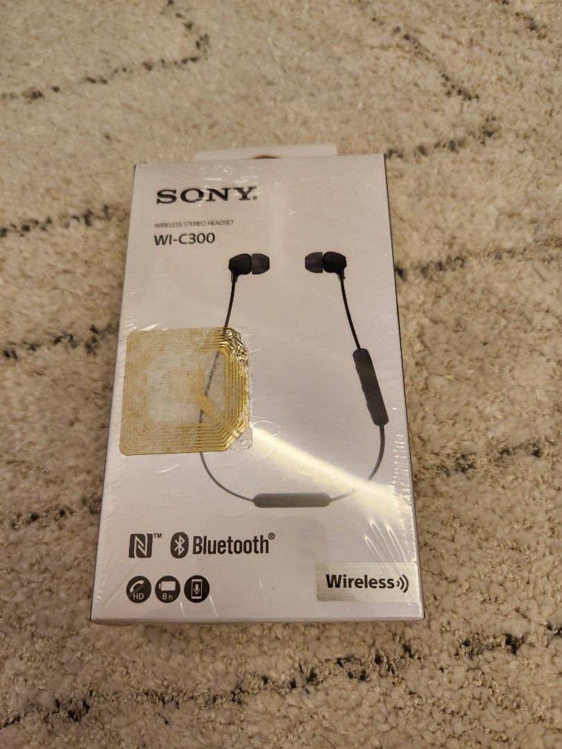 Sony wireless stereo headset, Audio, Earphones on Carousell