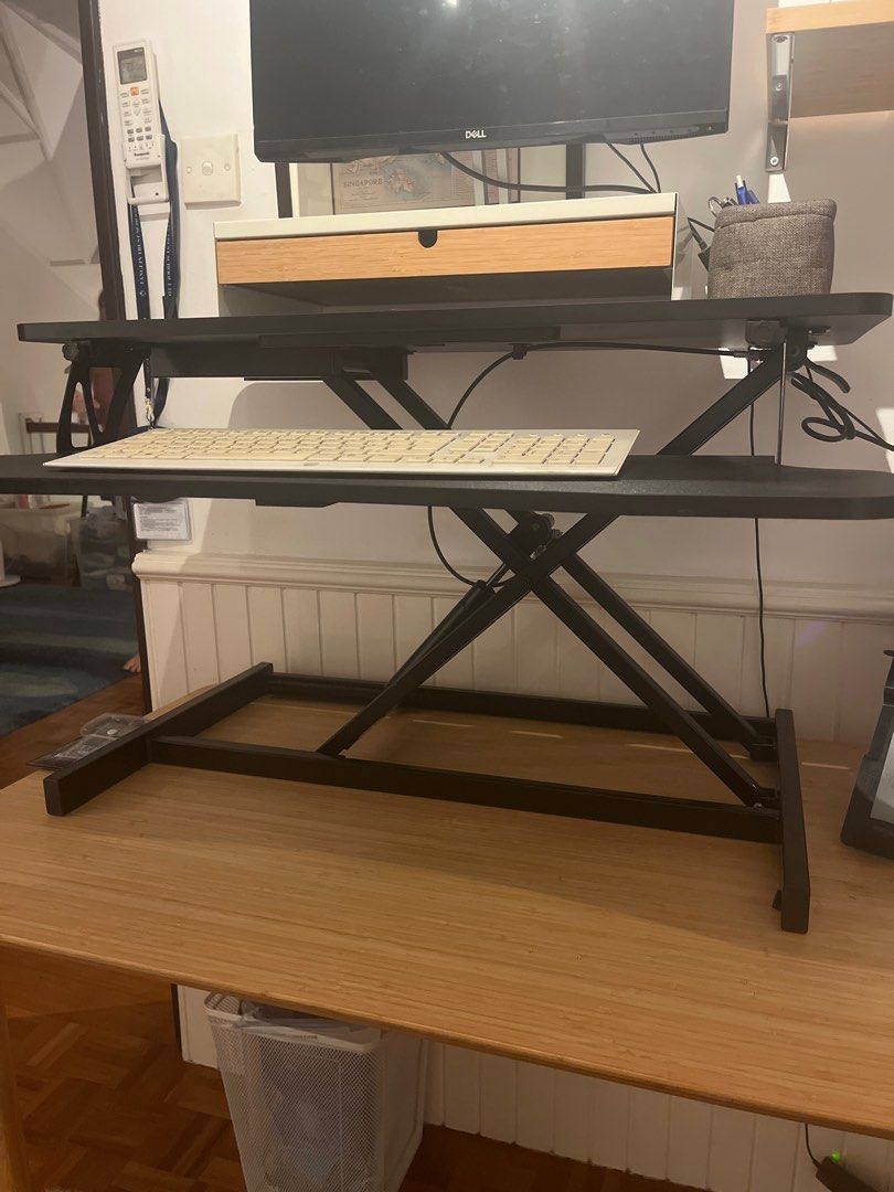Self rising shop desk