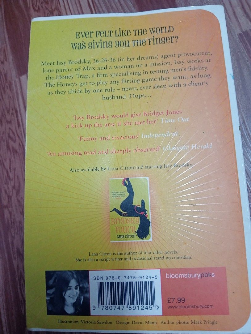 The Honey Trap An Entertaining, sassy crime novel Lana Citron 2007 213  mukasurat RM10 DFOD, Hobbies & Toys, Books & Magazines, Storybooks on  Carousell