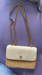 （分類：）位於 。 由 Emma97 提交（商品編號 1267809971，圖片 1）。簡介： 。