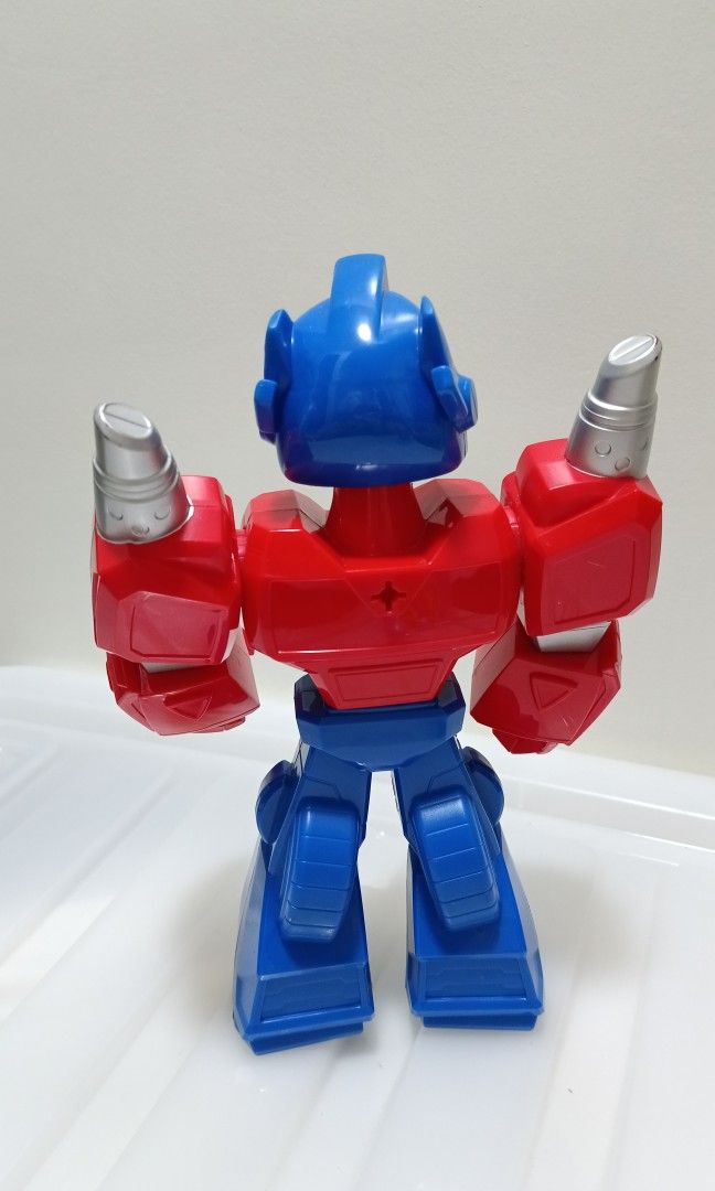 Transformers (Category: Action & Battle Toys) located in Quezon City. Submitted by iganda (Listing ID 1267934407, Image 3). Description: Hasbro transformers.