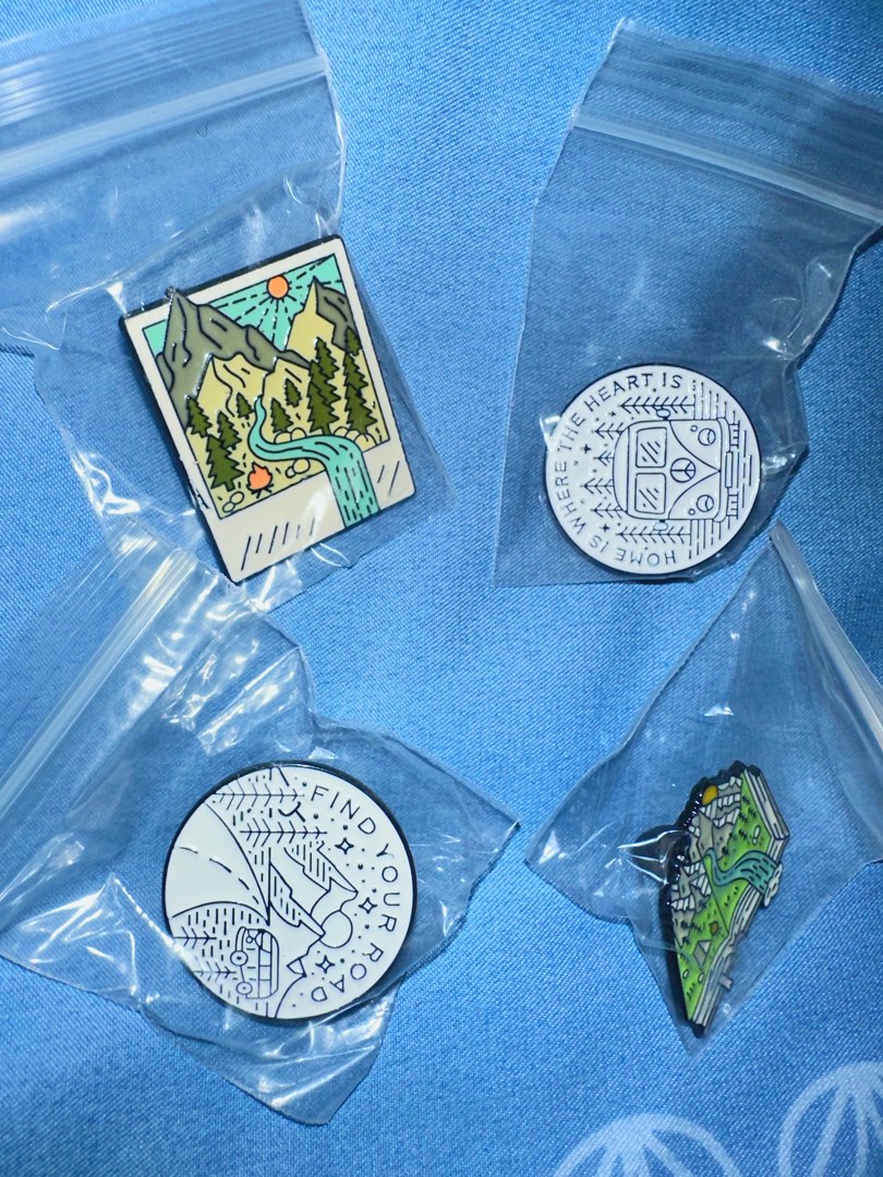 Travel Design Pins and badge - Cute and cool adventure design, Hobbies ...