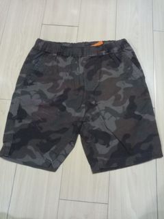 Uniqlo army shorts for boys