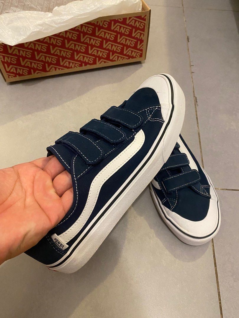 Black ball v vans on sale