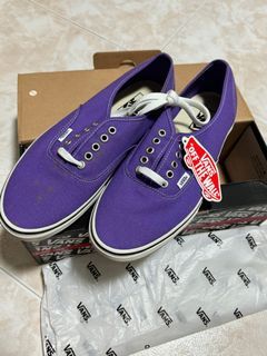 Vans off the wall canvas shoes