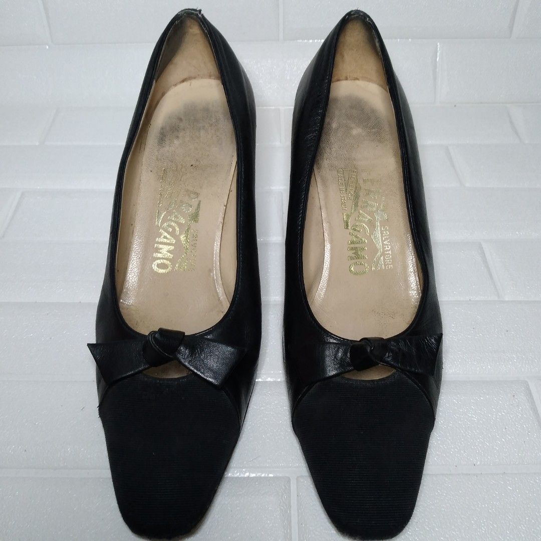 Vintage ferragamo pumps new arrivals