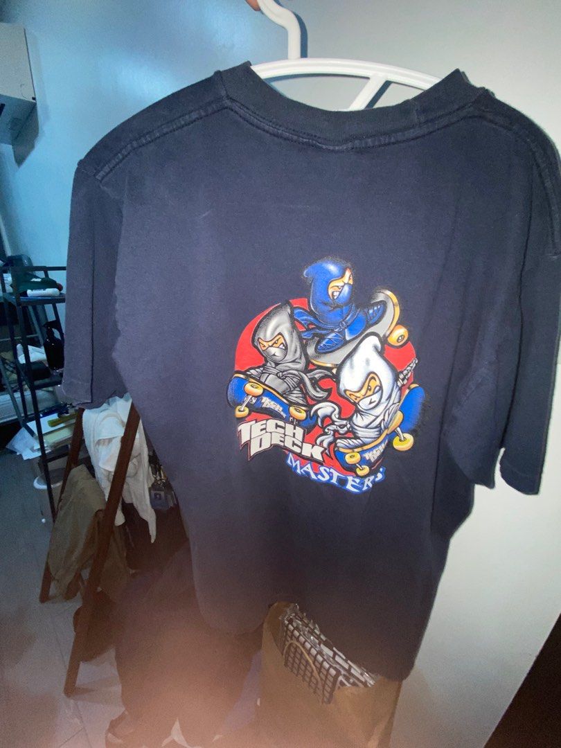 VINTAGE TECH DECK SHIRT (Category: Tshirts & Polo Shirts ) located in Makati City. Submitted by kirkdelmu68380 (Listing ID 1267795261, Image 1). Description: 21.5 x 26 (fits medium to boxy large hehe) NO ISSUES AT ALL dark blue i can give you onbody pics if ever po (i wear large to xl).