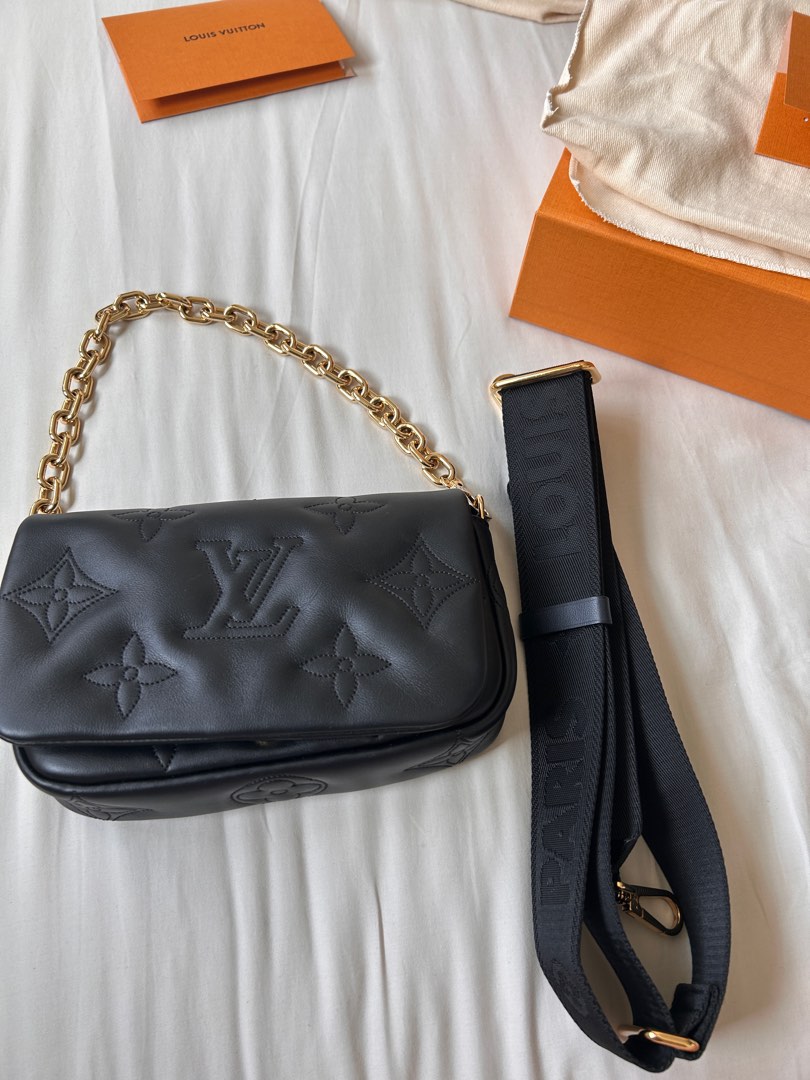 Wallet on chain, Women's Fashion, Bags & Wallets, Cross-body Bags on