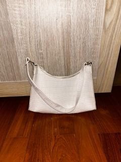 (Category: ) located in . Submitted by joysclothes (Listing ID 1267887029, Image 1). Description: .