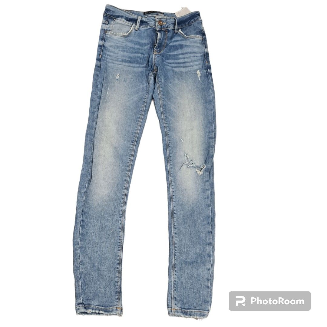 Zara embrace silhouette jeans discount