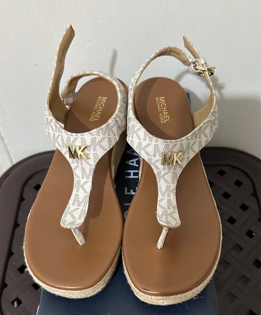 MK Laney Thong Signature Logo Espadrille Sandals US 6 Women s