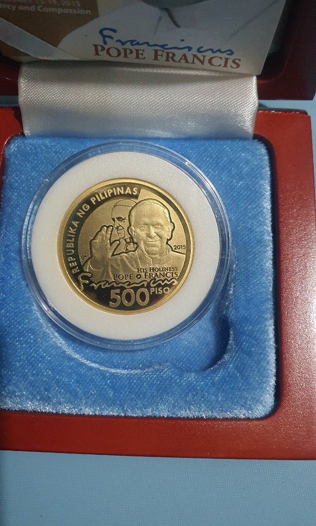 500 Piso Commemorative Coin Pope Francis (Category: Currency) located in Marilao. Submitted by BlueMonkey (Listing ID 1268043398, Image 2). Description: 500 Piso Commemorative Coin Pope Francis Papal Visit January 15-19, 2015 Location: Marilao, Bulacan Delivery: LBC, P70.00 P5,000.00 Delivery: LBC.