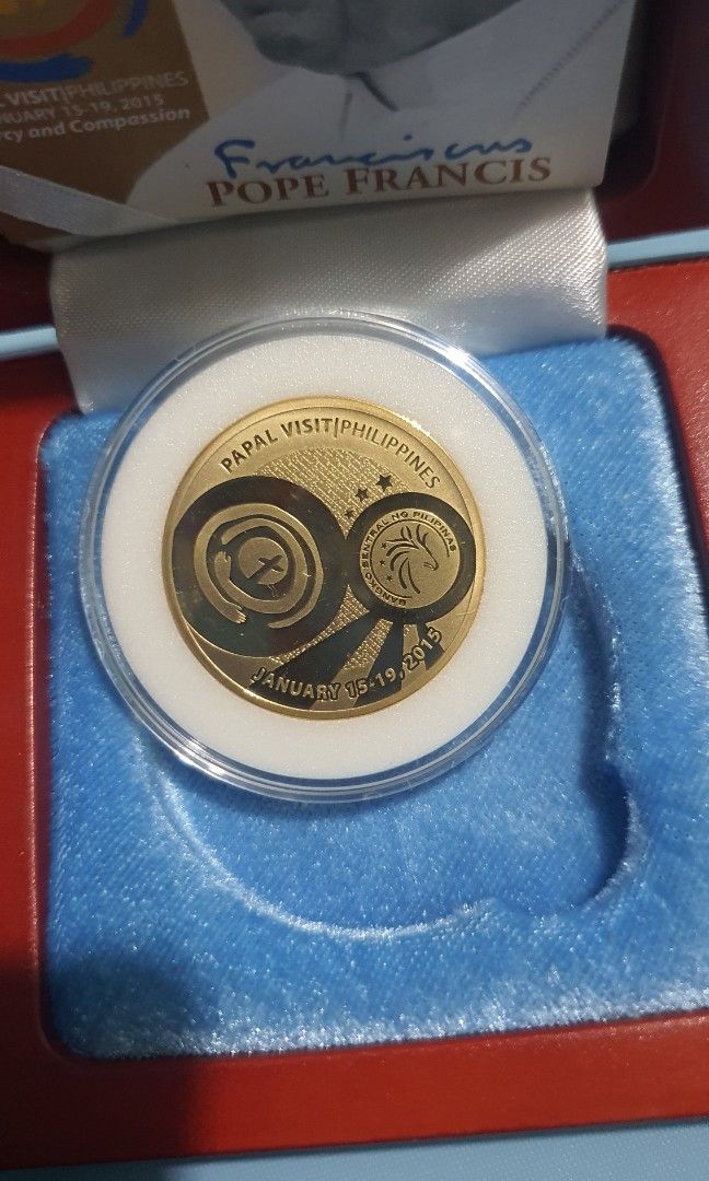 500 Piso Commemorative Coin Pope Francis (Category: Currency) located in Marilao. Submitted by BlueMonkey (Listing ID 1268043398, Image 3). Description: 500 Piso Commemorative Coin Pope Francis Papal Visit January 15-19, 2015 Location: Marilao, Bulacan Delivery: LBC, P70.00 P5,000.00 Delivery: LBC.