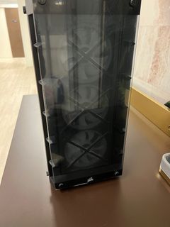 打機電腦主機 & 螢幕